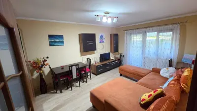 TORONTAL - PARTER INALT - 3 CAM - 2 BAI - BALCON - CENTRALA - CLIMA - RENOVAT - Timisoara