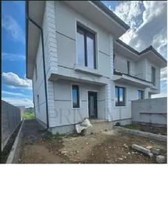 Duplex spatios - zona foarte buna - 5 camere - teren mare - Mosnita Noua