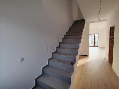 Duplex spatios la asfalt - toate utilitatile - acces rapid - foto 6