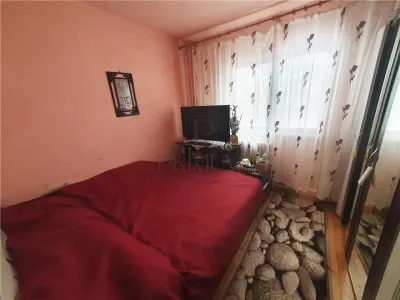 GIROCULUI - 3 CAM - DECOMANDAT  - 2BAI - SPATIOS - BLOC ANVELOPAT - ZONA LINISTITA - foto 7