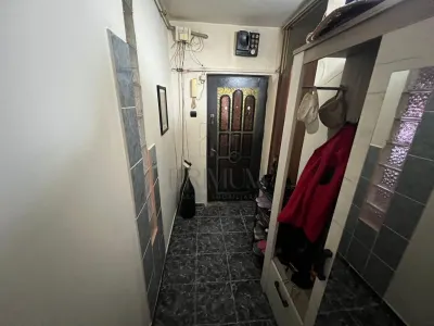 SOARELUI - ETAJ 2 - DECOMANDAT - 3 CAMERE - 2 BAI - 2 BALCOANE - CENTRALA PROPRIE - CLIMA - BOXA - foto 2