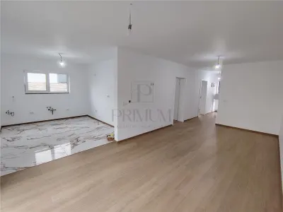 Duplex separat prin dressing - zona usor accesibila - compartimentare practica - foto 2