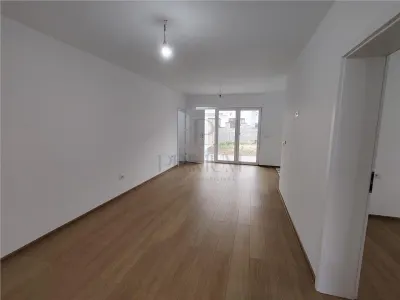 Duplex separat prin dressing - zona usor accesibila - compartimentare practica - foto 3