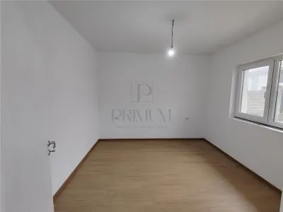 Duplex separat prin dressing - zona usor accesibila - compartimentare practica - foto 4