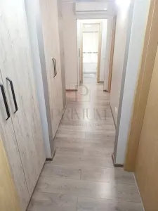 LIPOVEI - ETAJ 1 - DECOMANDAT - 4 CAMERE - 2 BAI - 2 BALCOANE - CLIMA - BOXA - foto 12