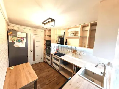 SOARELUI - ETAJ 3  - INCALZIRE PARDOSEALA - 3 CAM - 2 BAI - 3 BALCOANE - CLIMA - RENOVAT - Timisoara
