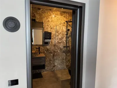 TORONTALULUI - ETAJ 4 - XCITY - 3 CAMERE LUX - 2 BAI - INCALZIRE PARDOSEALA - CLIMA - SMART - foto 10