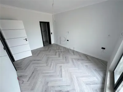 Duplex 3 dormitoare - asfalt - personalizare interioara - foto 5