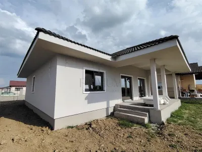 CASA INDIVIDUALA - ZONA BUNA - COMPARTIMENTARE EXCELENTA - foto 3
