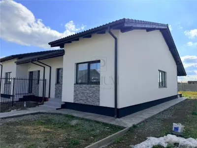 DUPLEX CU 3 BAI  - bucătărie Inchisa - Asfalt - Mosnita Veche