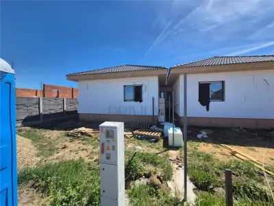 Duplex 4 camere - despartit prin CT - zona foarte buna - asfalt - posibilitate alegere finisaje - foto 14