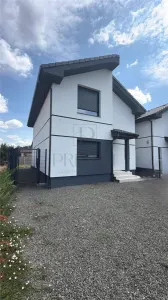 Duplex, finisaje premium - separat prin casa scarii - Mosnita Noua
