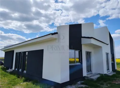 Duplex pe plan - zona in plina dezvoltare - personalizare interioara - foto 1
