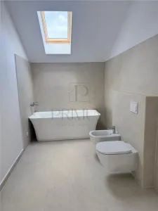 CASA INDIVIDUALA CU GARAJ - ZONA CENTRALA - 162 MP UTILI - foto 8