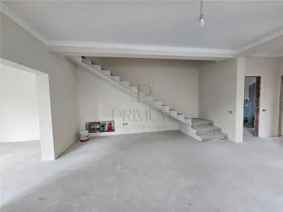 Duplex deosebit - zona excelenta - toate utilitatile - finisaje TOP - foto 23