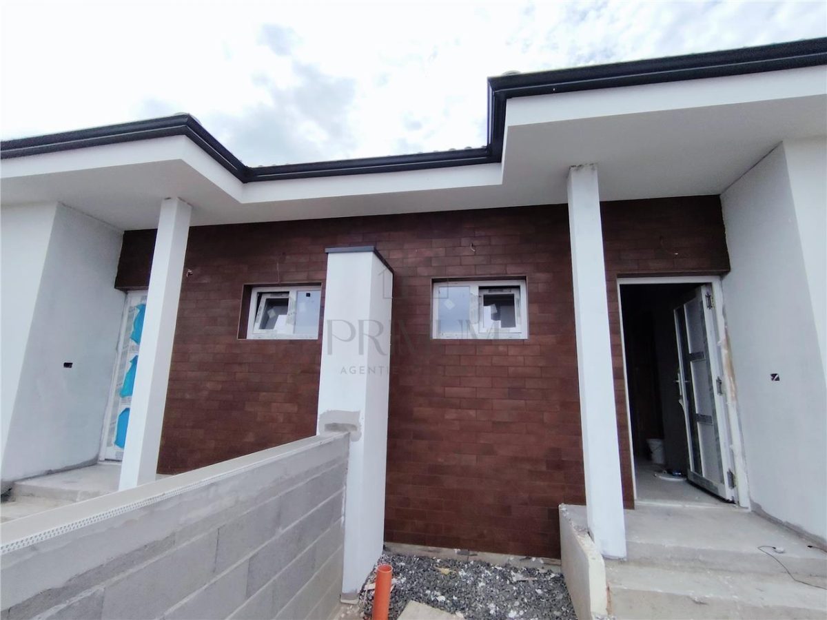 Duplex pe parter - zona linistita - acces facil - Mosnita Noua