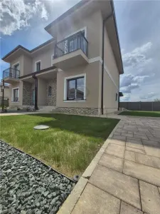 DUPLEX SUPERB - ZONA EXCELENTA - M CITY - BUCATARIE INCHISA - SPATII FOARTE MARI - Mosnita Noua