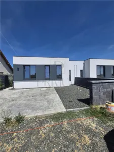DUPLEX DESPARTIT PRIN DRESSING  - PARTER - LA CHEIE - Mosnita Noua