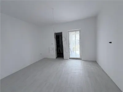 Duplex pe plan - compartimentare practica - 3 bai - teren 375 mp - foto 8