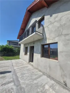 Casa individuala - la gri - toate utilitatile - foto 1