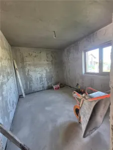 Casa individuala - la gri - toate utilitatile - foto 2