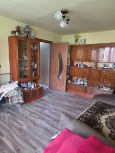 SAGULUI - ETAJ 2 - BLOC IZOLAT - 3 CAMERE - DEBARA - CENTRALA PROPRIE - CLIMA - foto 5