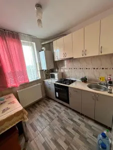 Dambovita - 2 Camere - Etaj intermediar cu LIFT - Centrala proprie - Decomandat - Timisoara