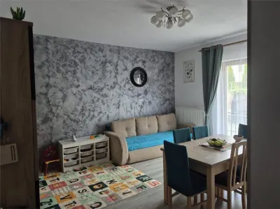 GIROC - 2 CAMERE - PARTER - PARCARE INCLUSA - ZONA BUNA - foto 2