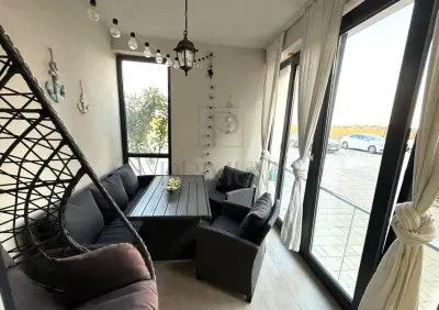 DUMBRAVITA - PARTER - LUX - 3 CAMERE - 2 BAI - INCALZIRE PARDOSEALA - CLIMA - BALCON - 2 LOCURI PARCARE - Dumbravita