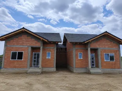 DUPLEX MANSARDABIL - SEPARAT PRIN BAIE - PERSONALIZARE INTERIOARA - foto 2