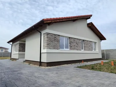 Casa individuala - finalizata - teren generos - Mosnita Noua