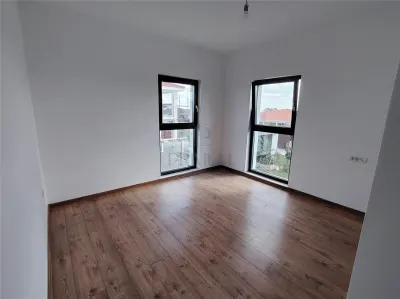 0 % COMISION -  1/2 DUPLEX SPATIOS SEPARAT PRIN CT - 5 CAMERE - foto 7