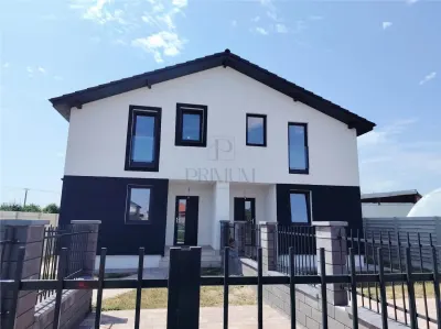 DUPLEX SPATIOS - ZONA CENTRALA - BALCON - Mosnita Noua