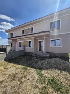 Duplex 3 dormitoare - locatie excelenta - Mosnita Noua - Mosnita Noua