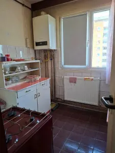 Cetatii - 2 Camere - Decomandat - Etaj intermediar cu LIFT - Centrala proprie - foto 3