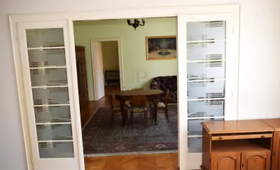 BALCESCU - 4 CAMERE - ETAJ 1 - SPATIOS - 2 BAI - DEBARA - TERASA - ISTORIC - - foto 11