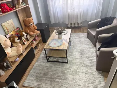 Apartament 4 camere, decomandat, Cetate, Mercur, 2 bai, pivnita - Alba Iulia