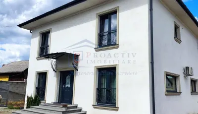 Casa cu finisaje moderne in Scheia l C-4750 - Scheia