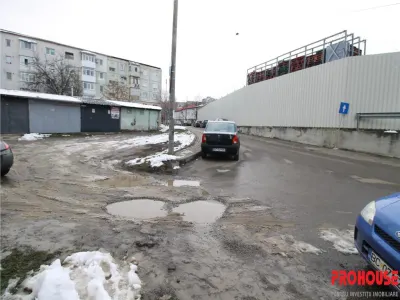 Garaj langa Carrefour - pe teren proprietate - Bacau