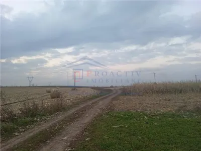 Teren Intravilan, Ipotesti, T-7423 - Ipotesti
