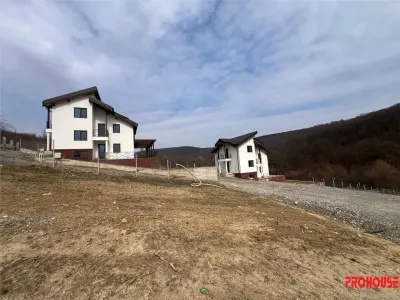 Luncani- vila noua- proiect deosebit langa padure! - foto 4