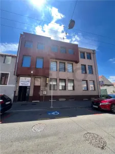 RECO spatiu comercial de vanzare in zona  ultra centrala - Oradea