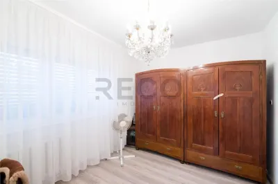 RECO Casa  cu 4 camere la 5 minute de centru (Olosig) -Oradea-curte si acces auto - foto 10