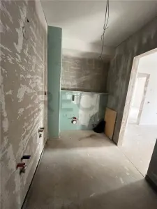 RECO Apartament cu 3 camere, ultracentral, NOU, parter - foto 8