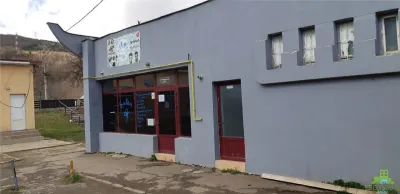 Vanzare spatiu comercial 60 mp - Moinesti, Str. Capitan Zaganescu Nr 6 - foto 3