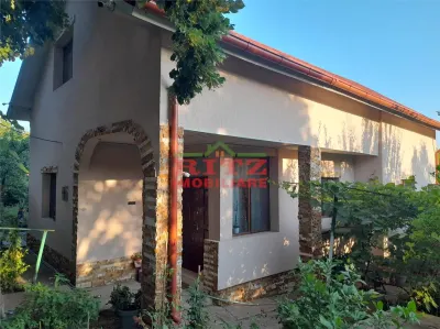 CASA  PROTOSENI - foto 1