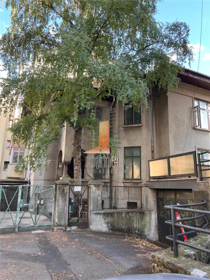 Cismigiu, apartament 4 camere in vila, parter inalt/D+P+1+M - Bucuresti