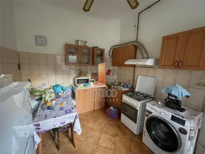 Piata Alba Iulia, casa  142 mp, teren 232 mp - foto 4