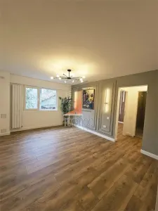 Piata Victoriei, apartament 2 camere renovat, etajul 1/10 - Bucuresti