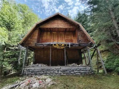 Casa de vacanta nefinalizata (Gheorgheni, zona Magasbukk, km 5) - Gheorgheni